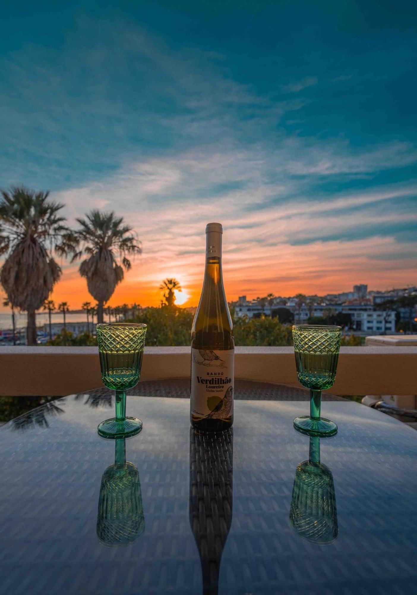 Sea View W Balcony 2 Mins Walk To Beach & Casino Estoril Exterior photo